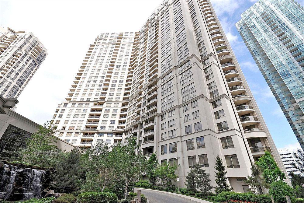 Downtown Mississauga Executive Suites Sq1 Extérieur photo