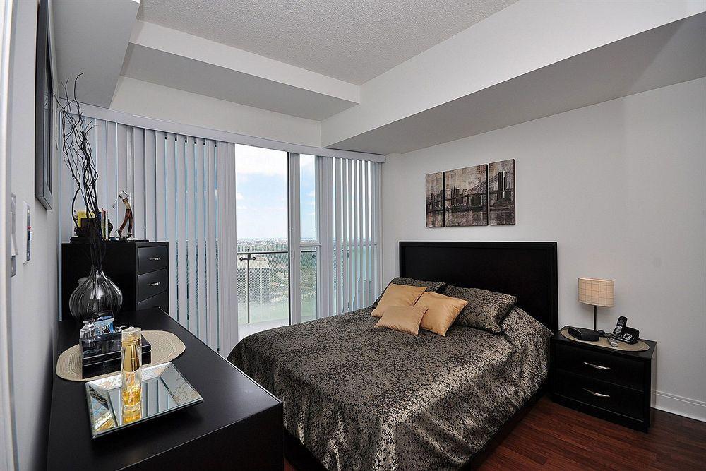 Downtown Mississauga Executive Suites Sq1 Extérieur photo