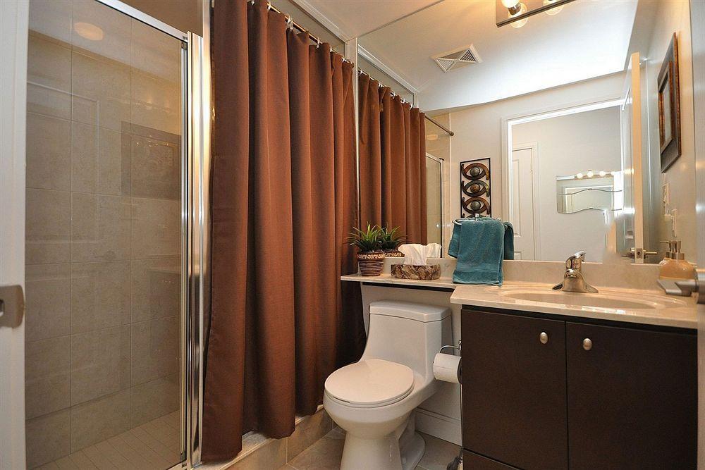 Downtown Mississauga Executive Suites Sq1 Extérieur photo