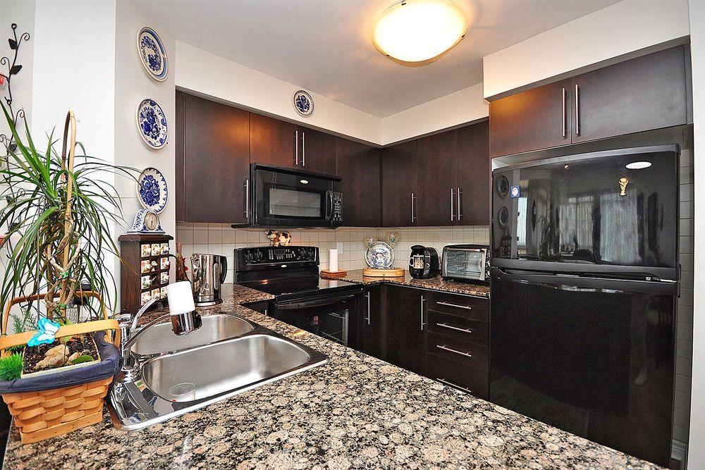 Downtown Mississauga Executive Suites Sq1 Extérieur photo