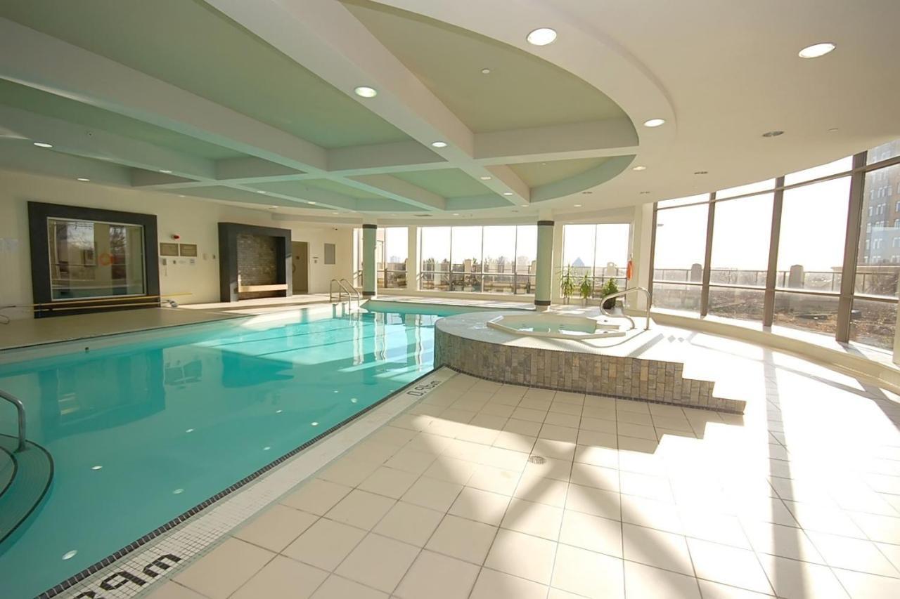 Downtown Mississauga Executive Suites Sq1 Extérieur photo